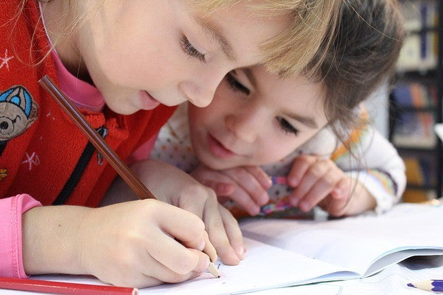 kids concentrating